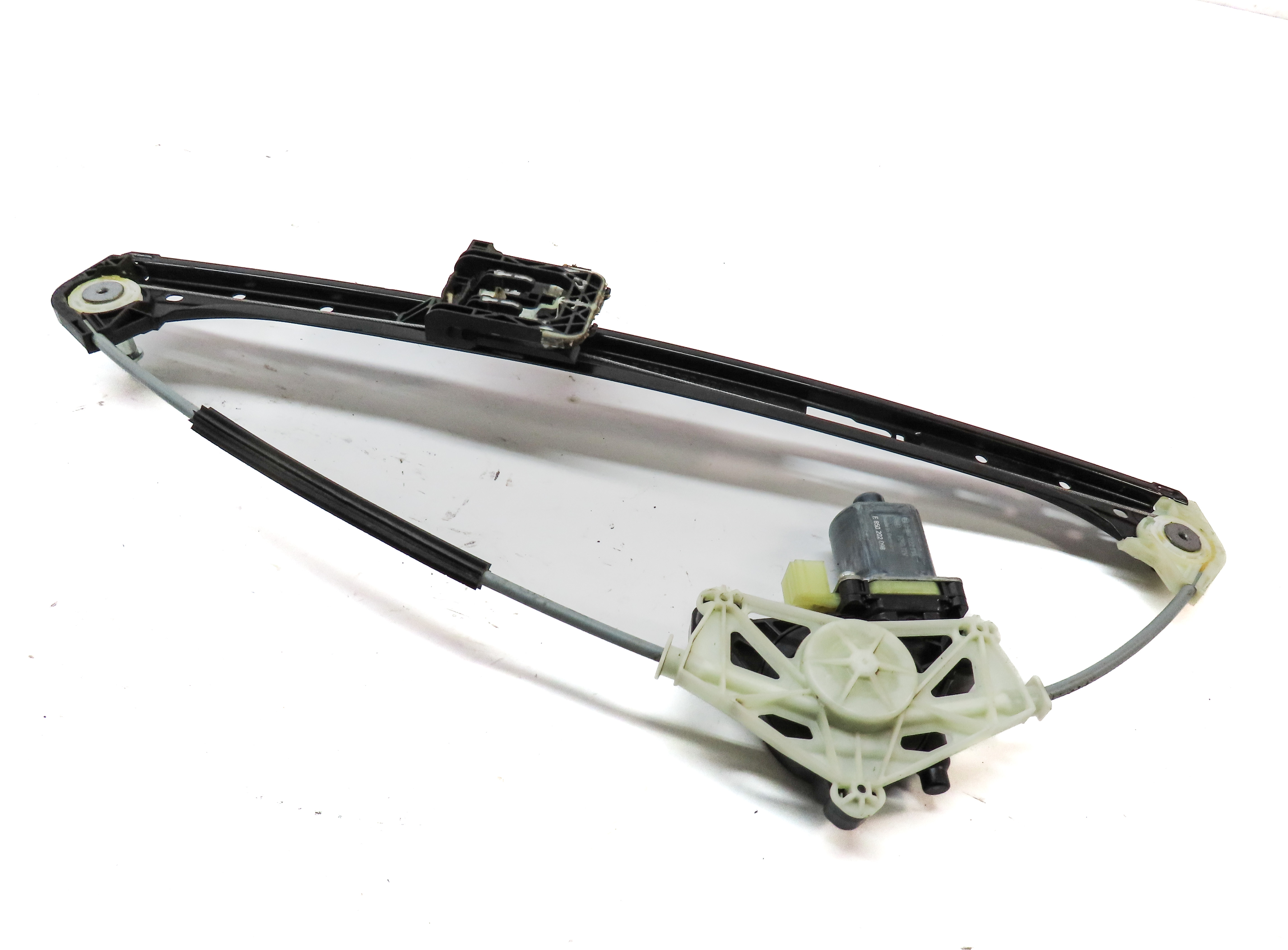 2015-2019 PORSCHE MACAN (95B) REAR RIGHT DOOR WINDOW REGULATOR w/ MOTOR — exact item pictured